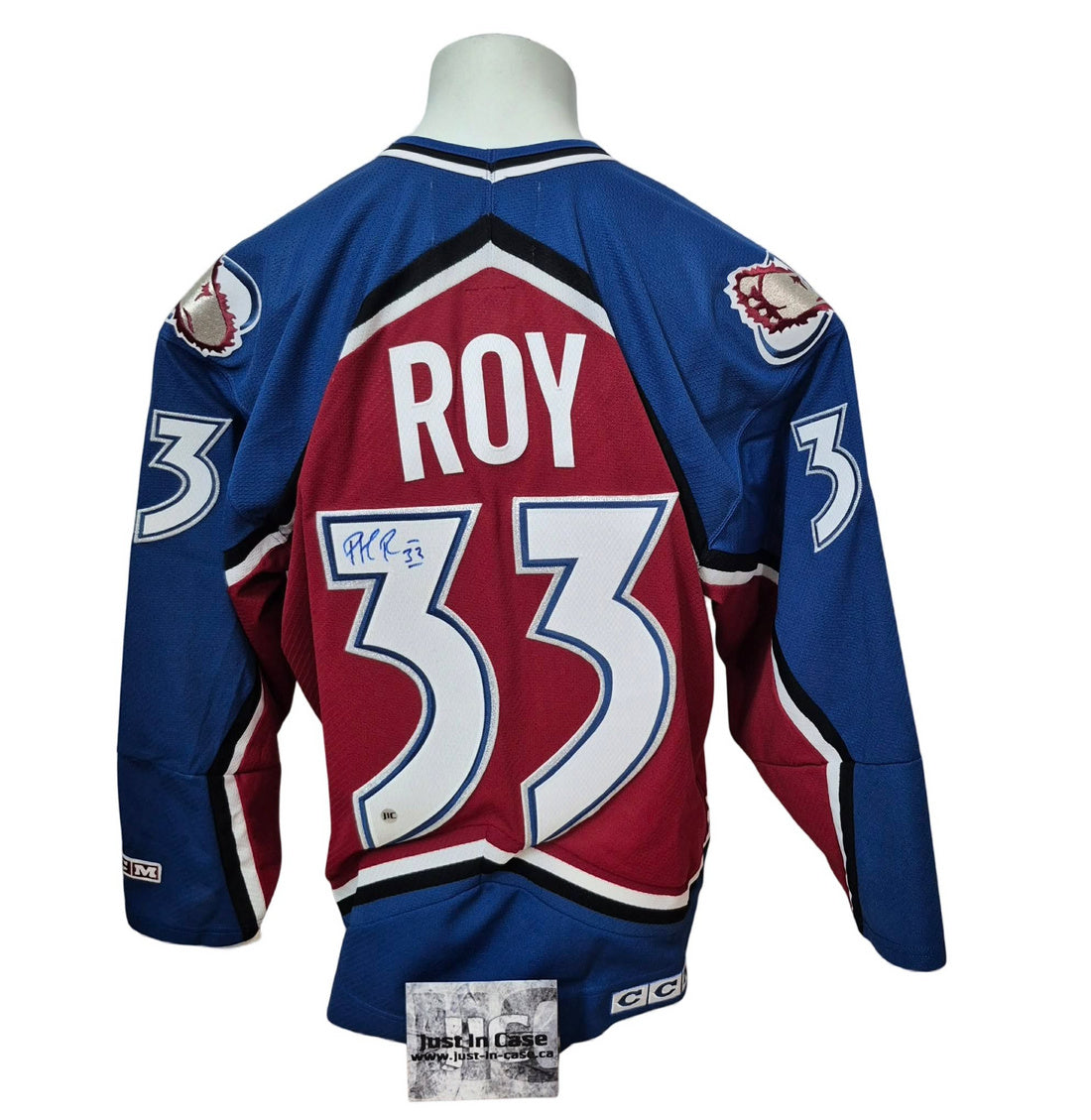 Chandail officiel CCM vintage signé - Patrick Roy bordeaux JIC coa