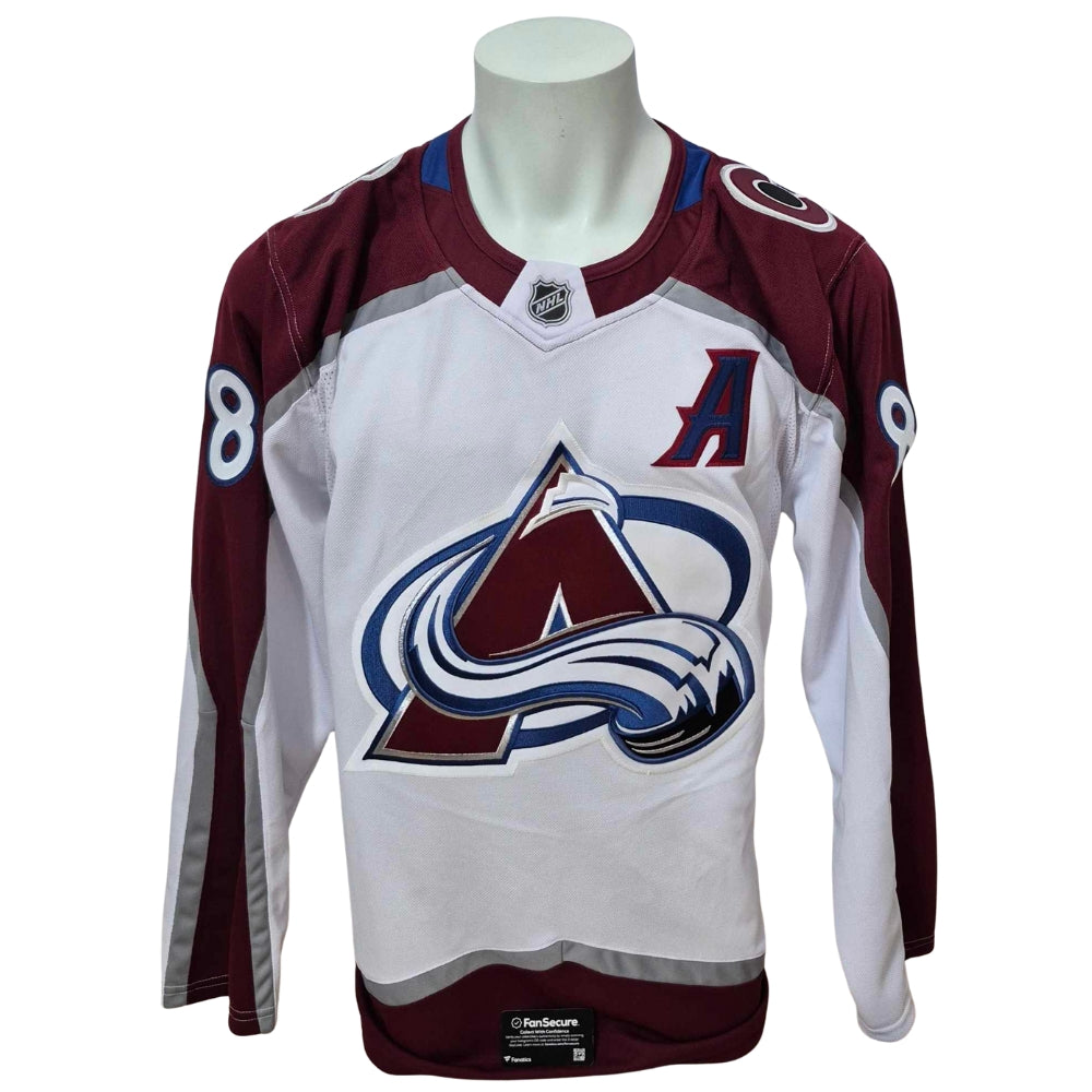 Chandail officiel Fanatics Premium signé - Cale Makar visiteur Fanatics coa