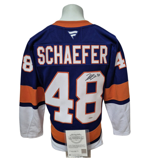 Official Fanatics Premium signed jersey - Matthew Schaefer home UD coa
